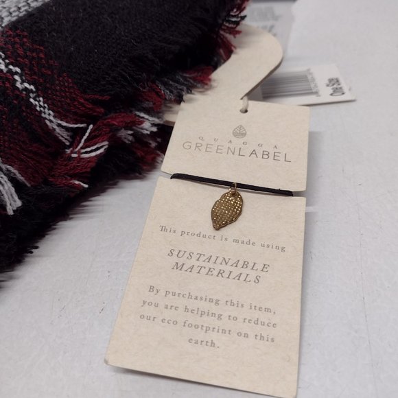 NWT! Quagga Green Label Blanket Wrap - Red, Black & White Plaid - Picture 7 of 8